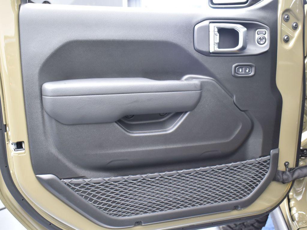 new 2026 Jeep Wrangler car, priced at $45,985