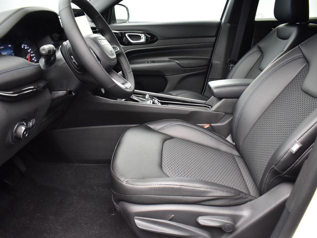 new 2026 Jeep Compass car, priced at $29,985