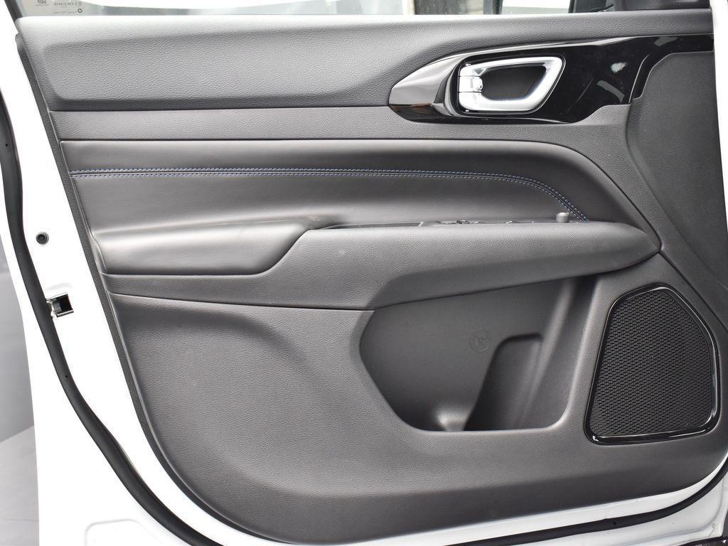 new 2026 Jeep Compass car, priced at $29,985