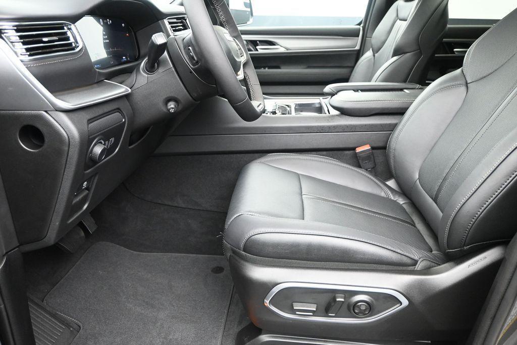 new 2026 Jeep Grand Wagoneer car, priced at $83,450