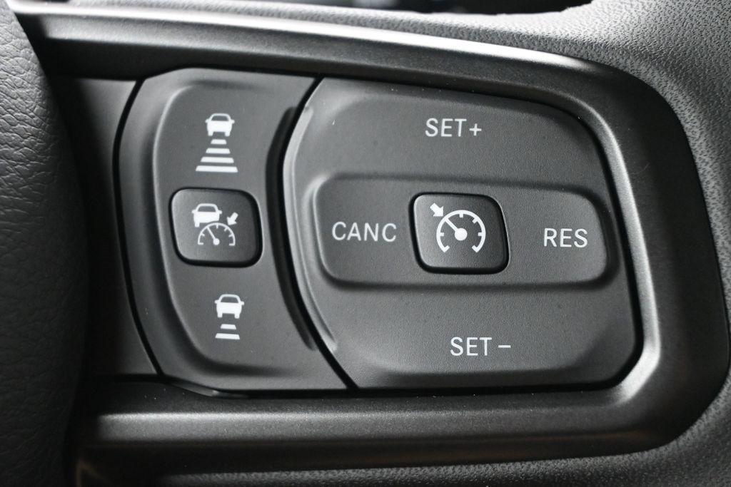 new 2026 Jeep Gladiator car, priced at $48,930