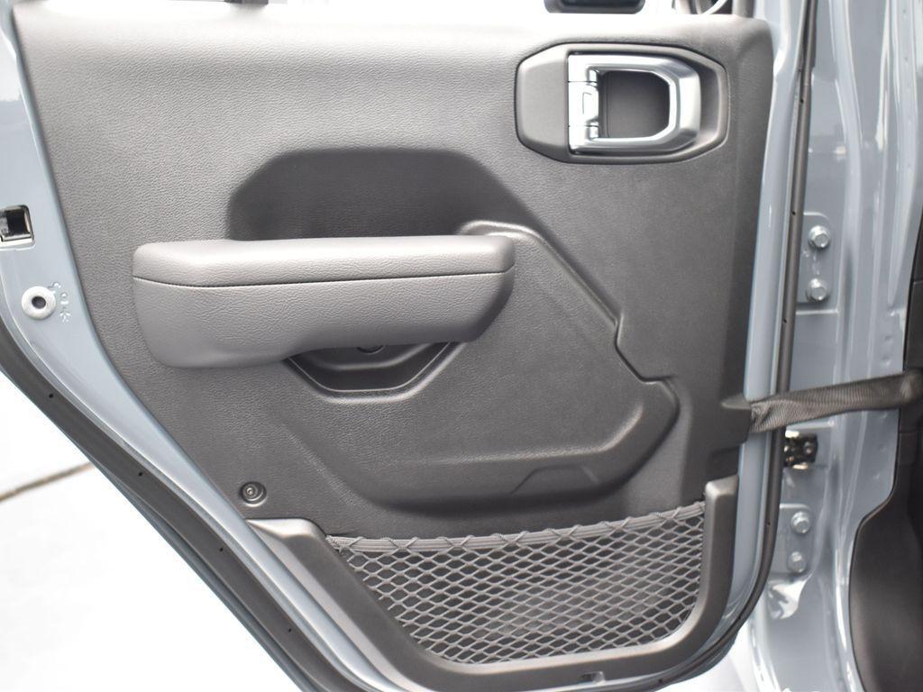 new 2026 Jeep Wrangler car, priced at $39,255