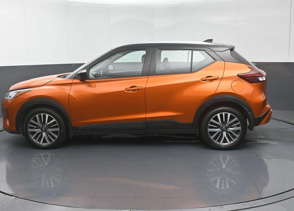 used 2023 Nissan Kicks car