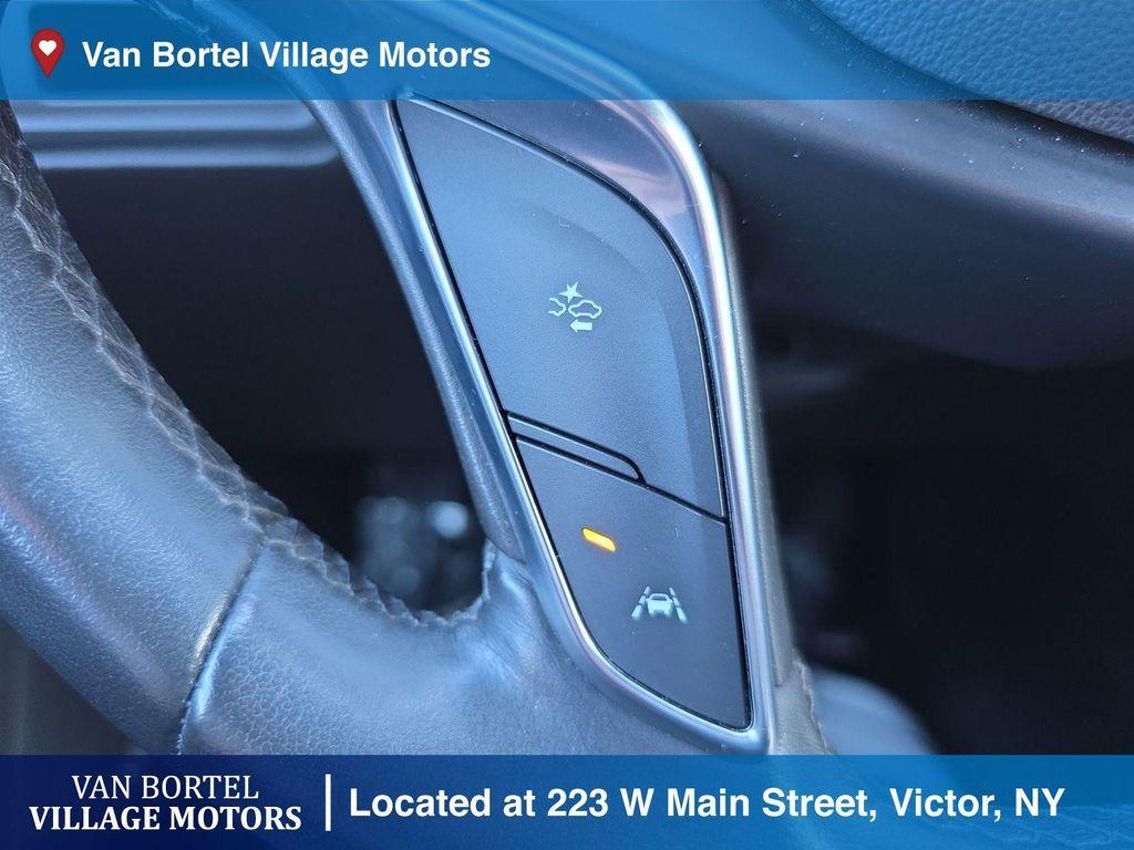 used 2021 Cadillac XT5 car, priced at $25,500