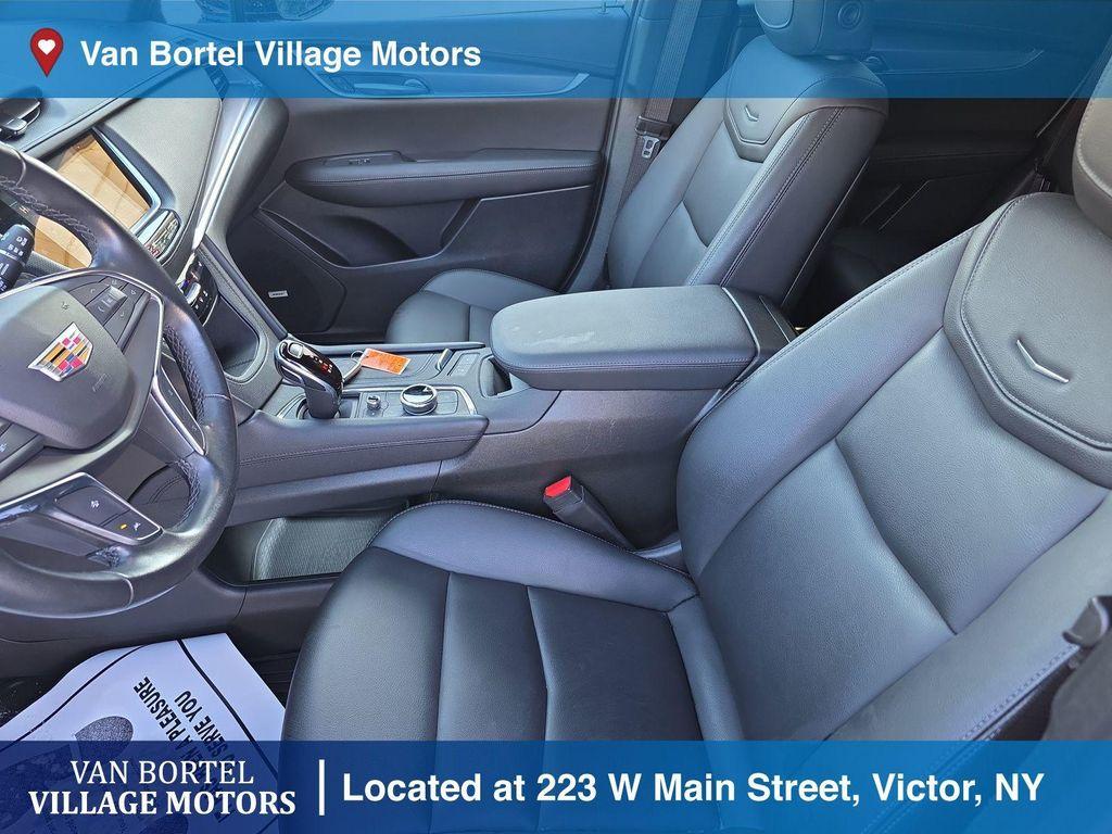 used 2021 Cadillac XT5 car, priced at $25,500