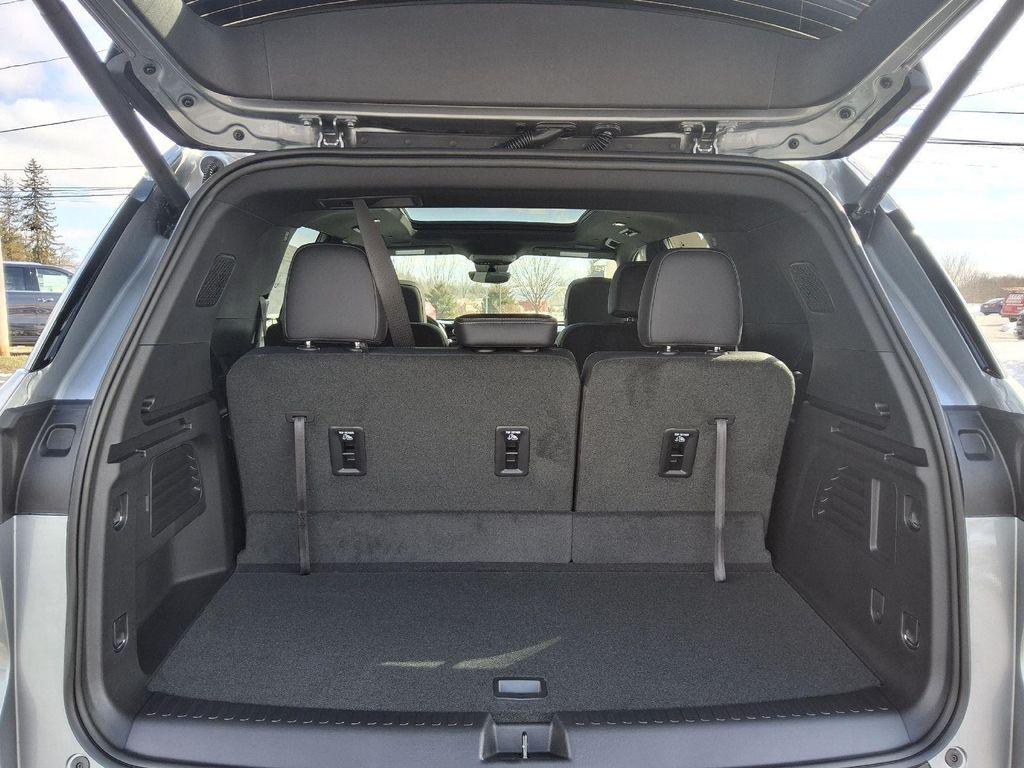 new 2026 Chevrolet Traverse car, priced at $49,815