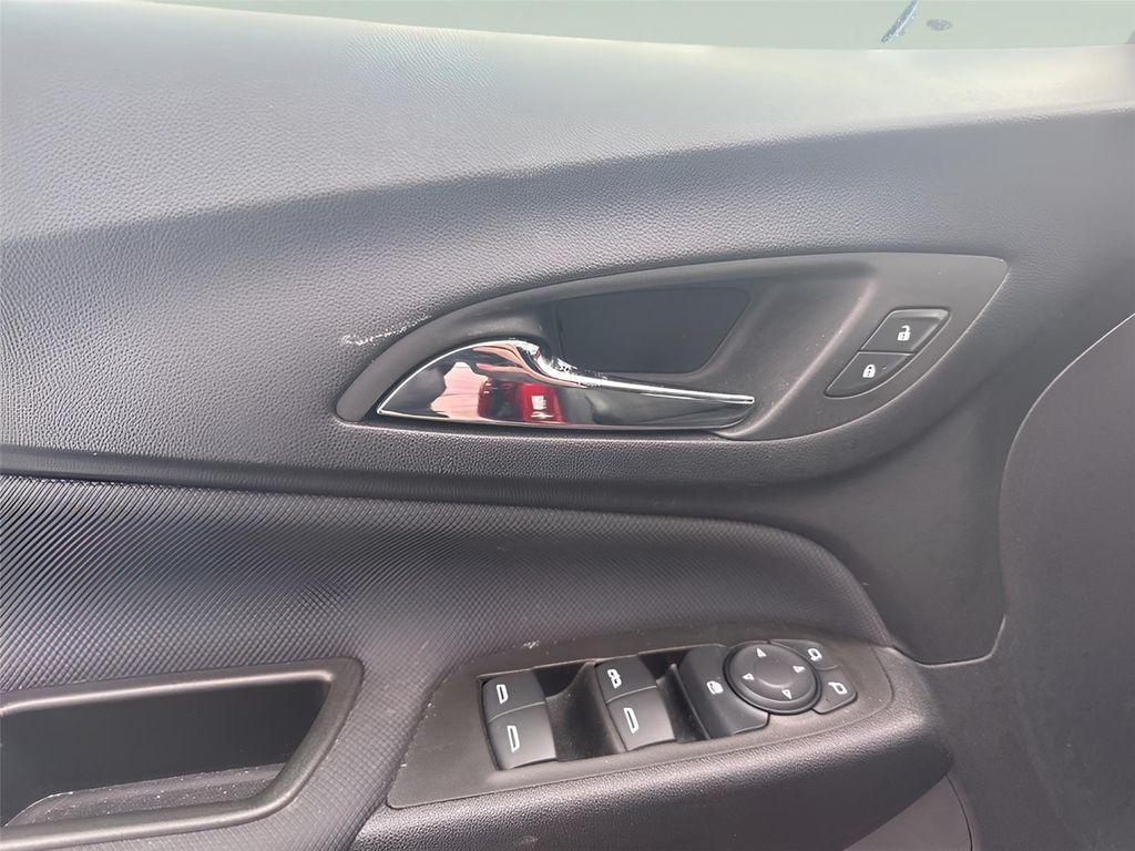 used 2023 Chevrolet Equinox car, priced at $21,640