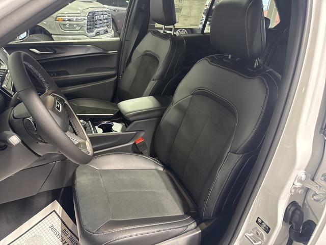 new 2025 Jeep Grand Cherokee car, priced at $42,546