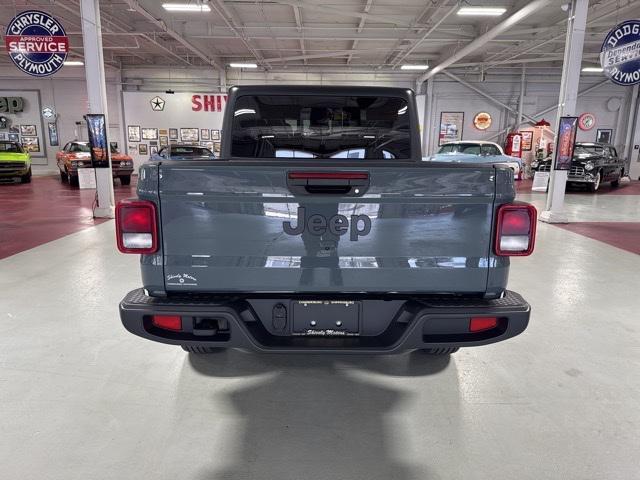 new 2025 Jeep Gladiator car, priced at $43,036