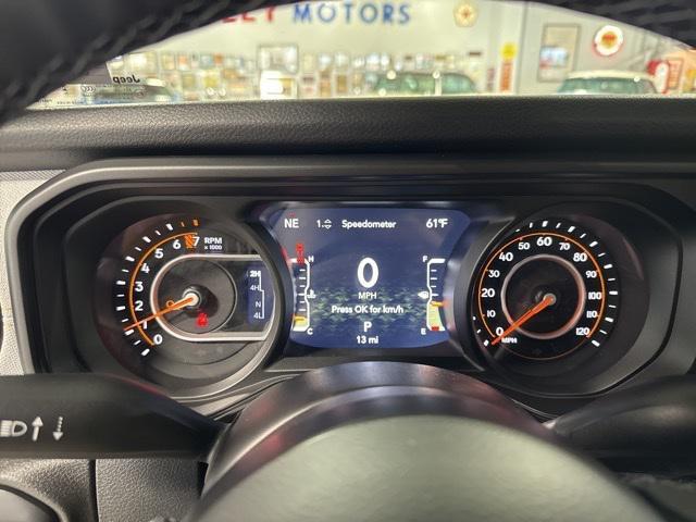 new 2025 Jeep Gladiator car, priced at $43,036