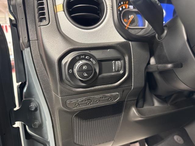 new 2025 Jeep Gladiator car, priced at $43,036