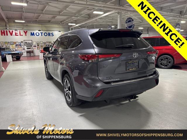 used 2020 Toyota Highlander car, priced at $24,987