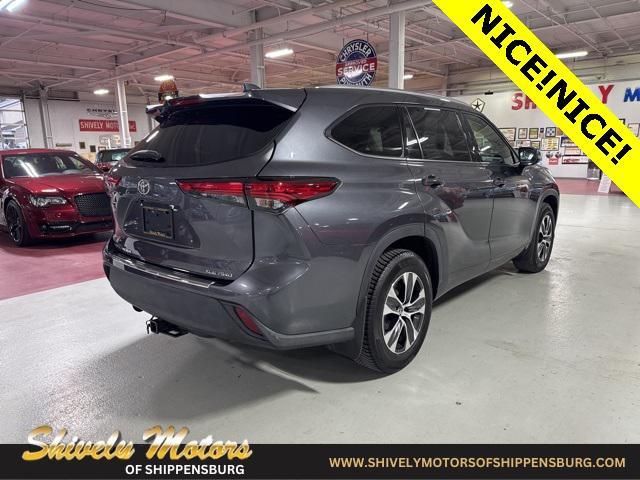 used 2020 Toyota Highlander car, priced at $24,987