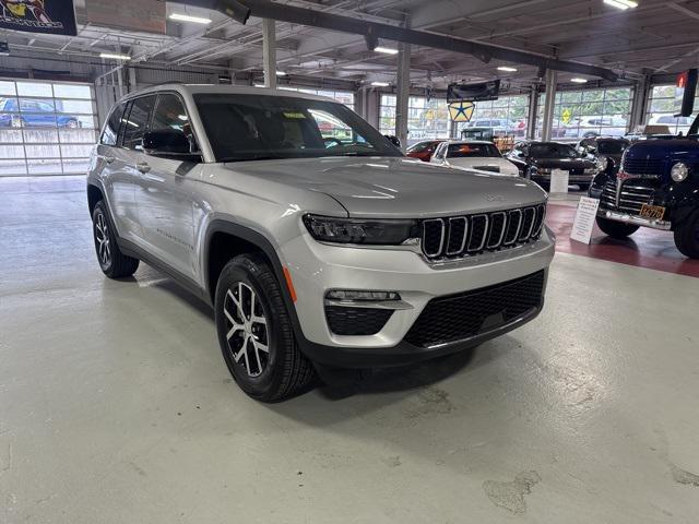 new 2025 Jeep Grand Cherokee car, priced at $43,771
