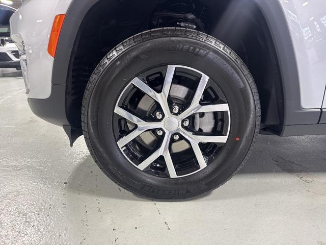 new 2025 Jeep Grand Cherokee car, priced at $43,771