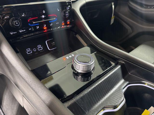 new 2025 Jeep Grand Cherokee car, priced at $36,410