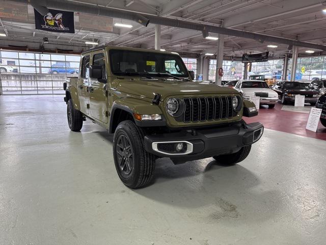 new 2026 Jeep Gladiator car, priced at $47,407