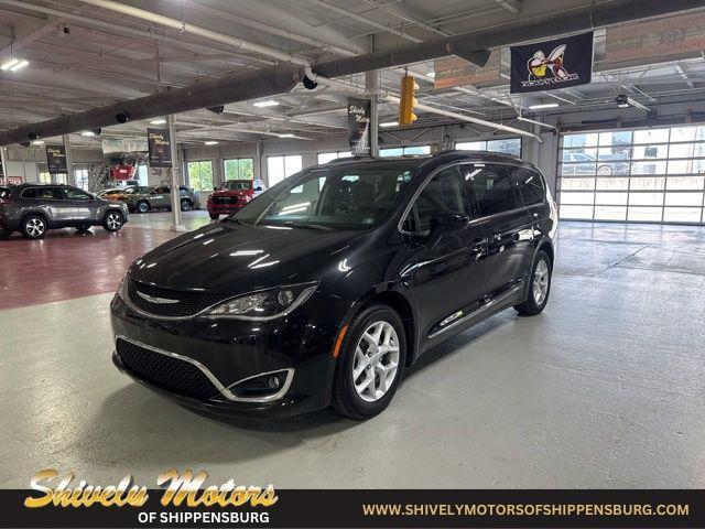 used 2017 Chrysler Pacifica car, priced at $13,305