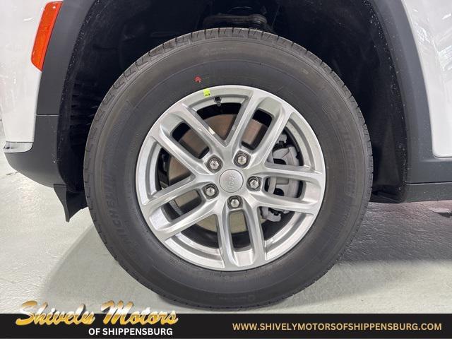 new 2025 Jeep Grand Cherokee L car, priced at $38,242