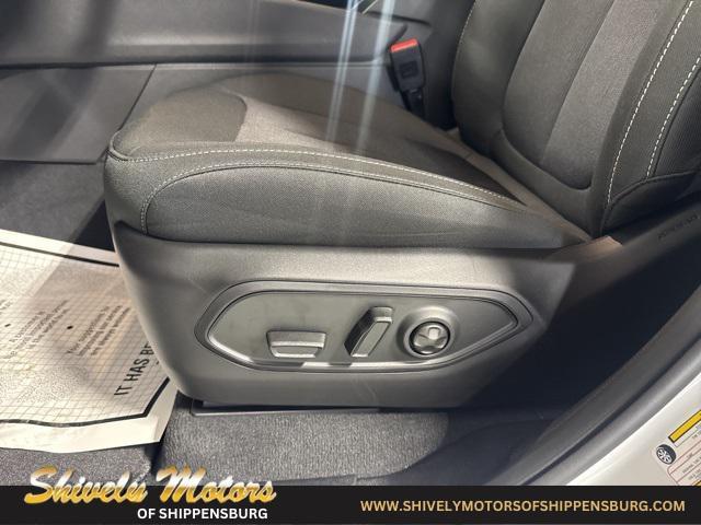 new 2025 Jeep Grand Cherokee L car, priced at $38,242