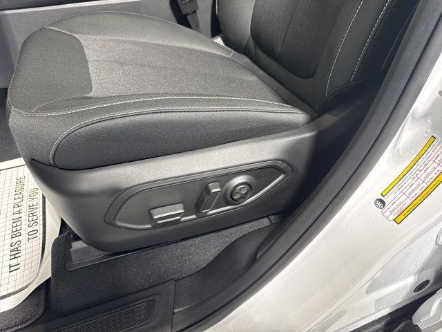 new 2025 Jeep Grand Cherokee car, priced at $38,167