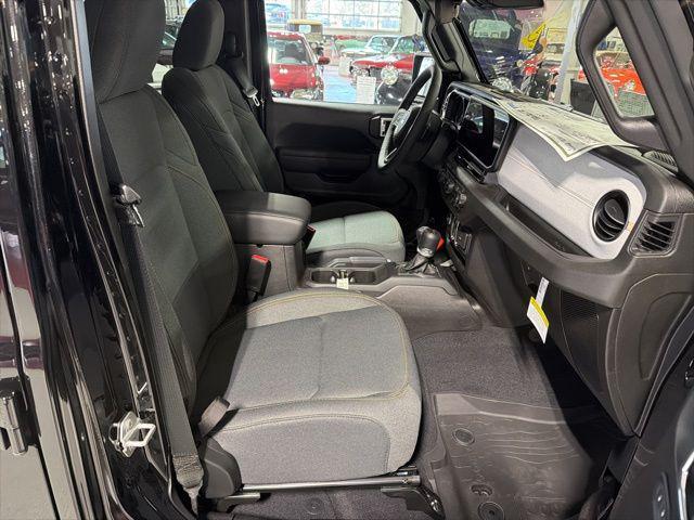 new 2025 Jeep Gladiator car, priced at $40,547