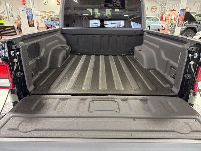 new 2025 Jeep Gladiator car, priced at $42,547