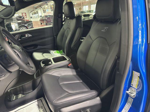 new 2026 Chrysler Pacifica car, priced at $46,660