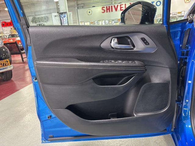 new 2026 Chrysler Pacifica car, priced at $46,660