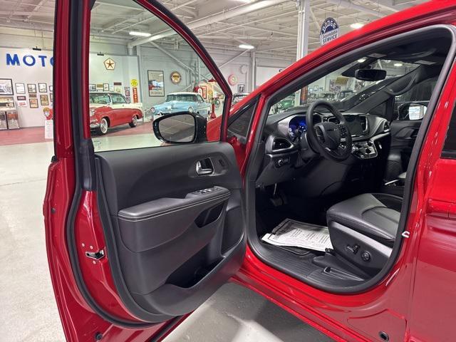 new 2026 Chrysler Pacifica car, priced at $46,165