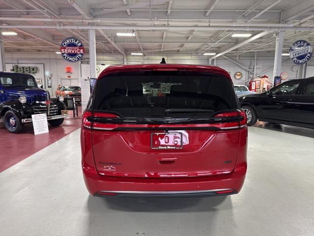 new 2026 Chrysler Pacifica car, priced at $46,165