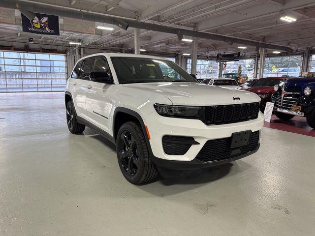new 2025 Jeep Grand Cherokee car, priced at $41,546