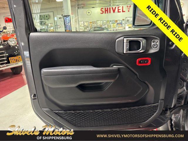 used 2022 Jeep Wrangler Unlimited car, priced at $26,117