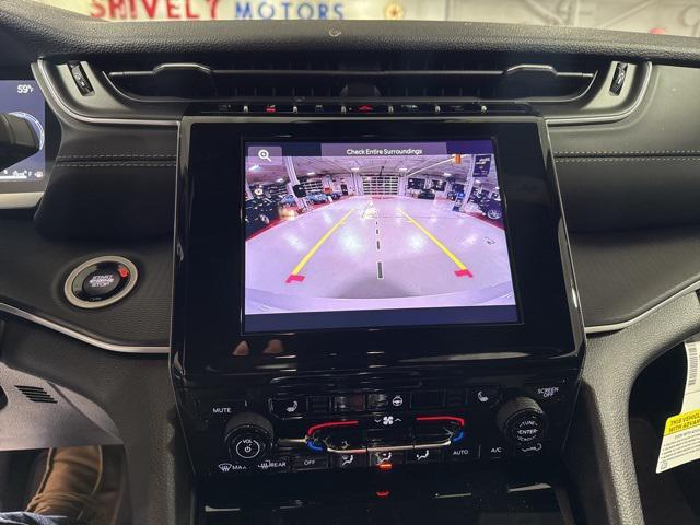 new 2025 Jeep Grand Cherokee car, priced at $44,024