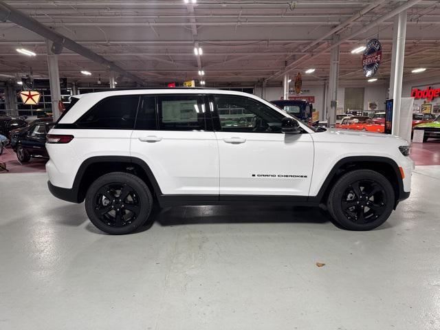 new 2025 Jeep Grand Cherokee car, priced at $44,024