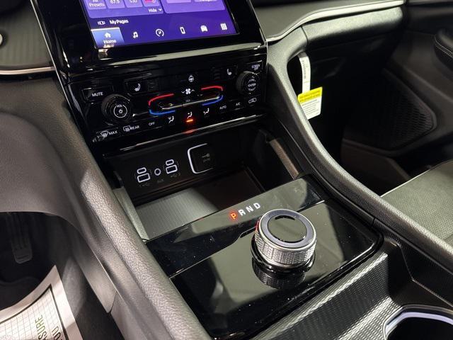 new 2025 Jeep Grand Cherokee car, priced at $44,024