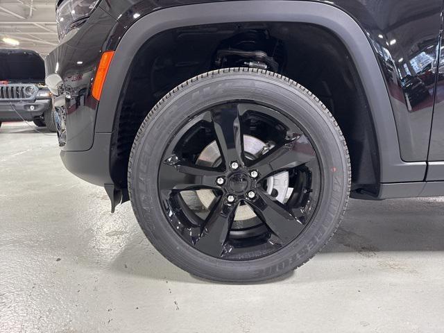 new 2025 Jeep Grand Cherokee car, priced at $42,054