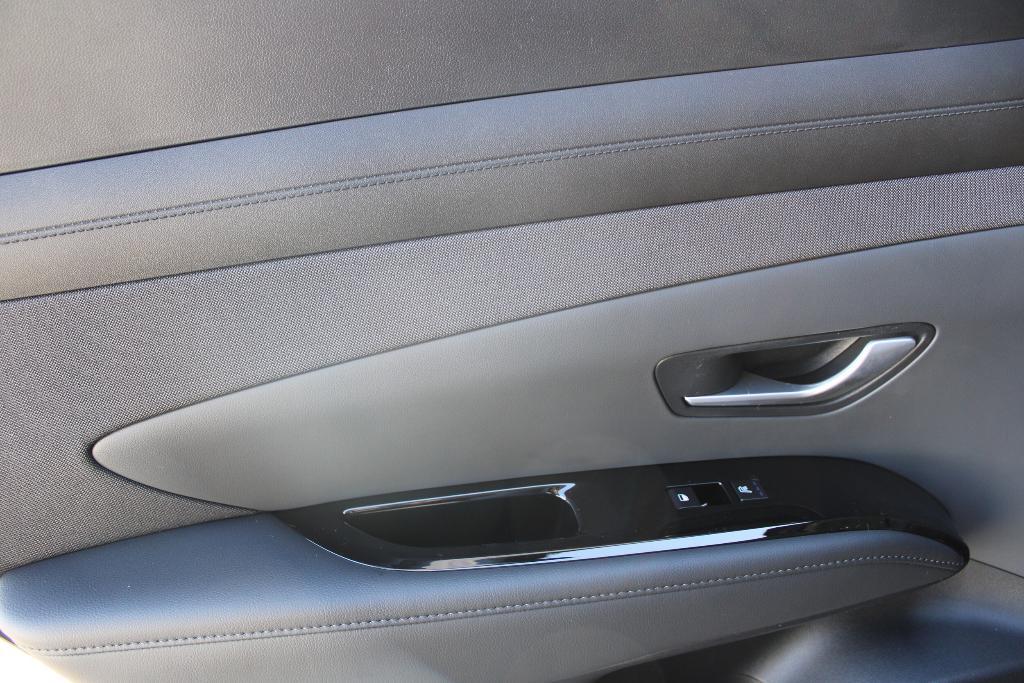 new 2026 Hyundai TUCSON Hybrid car, priced at $42,603