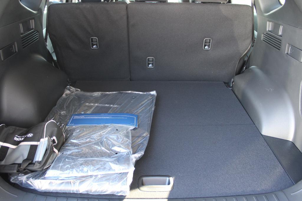 new 2026 Hyundai TUCSON Hybrid car, priced at $42,603