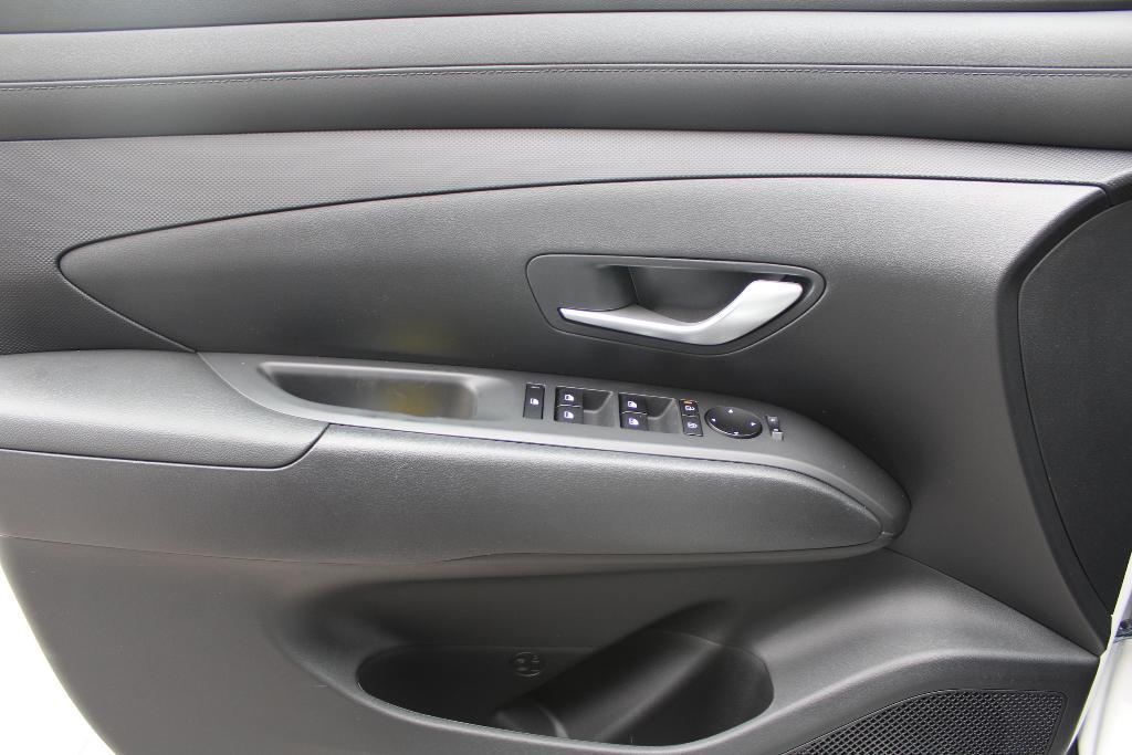 new 2026 Hyundai TUCSON Hybrid car, priced at $34,623