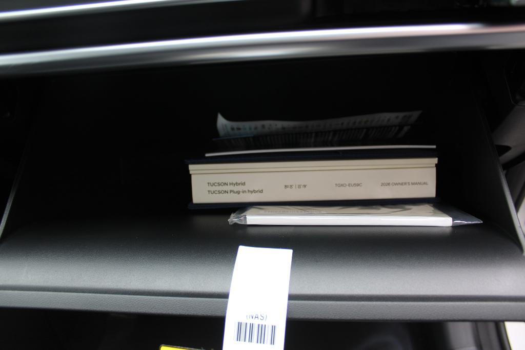 new 2026 Hyundai TUCSON Hybrid car, priced at $34,623