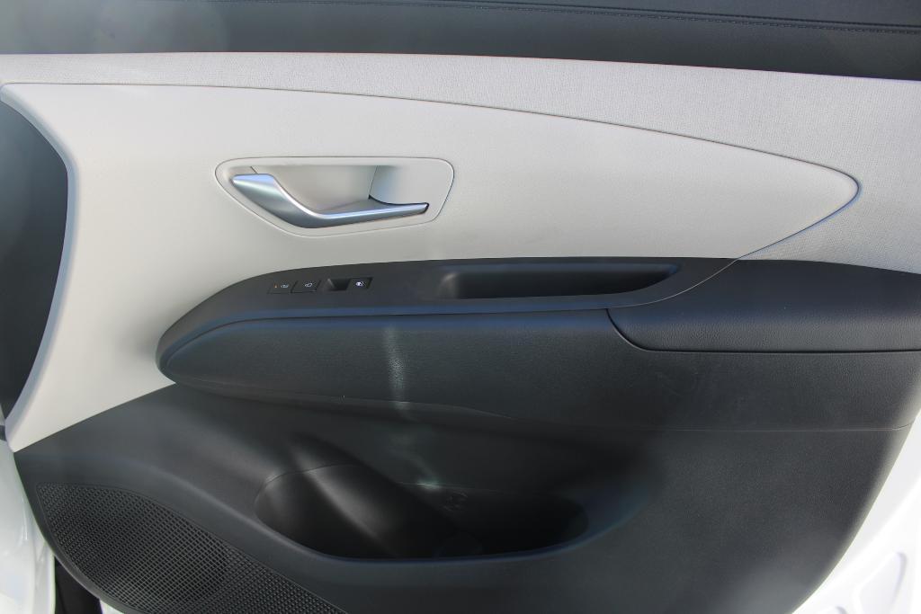 new 2026 Hyundai TUCSON Hybrid car, priced at $35,439