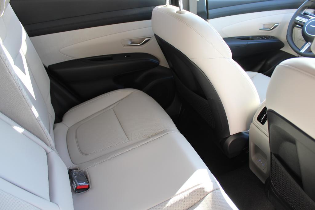 new 2026 Hyundai TUCSON Hybrid car, priced at $35,439