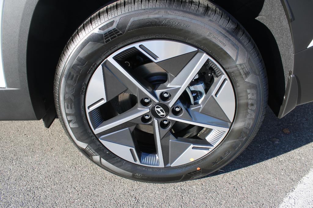 new 2026 Hyundai TUCSON Hybrid car, priced at $35,439