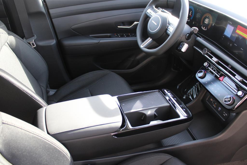 new 2026 Hyundai TUCSON Hybrid car, priced at $32,741