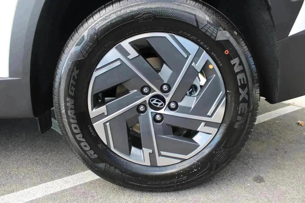 new 2026 Hyundai TUCSON Hybrid car, priced at $33,126