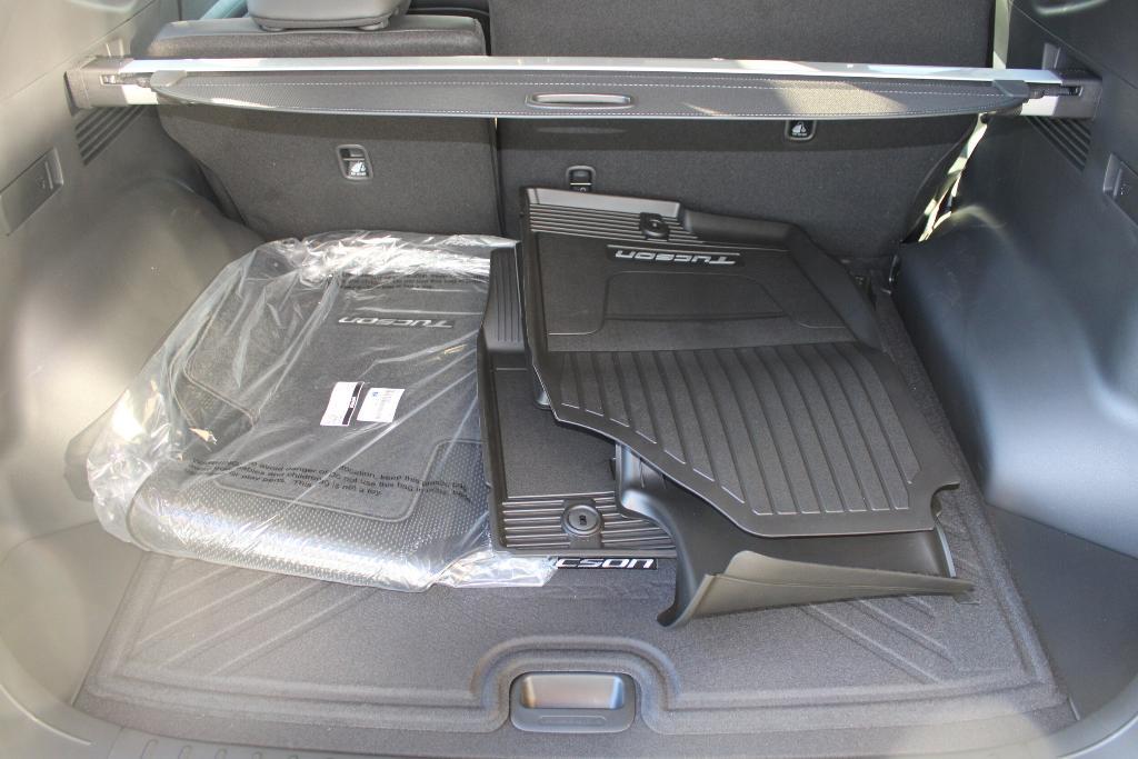 new 2026 Hyundai TUCSON Hybrid car, priced at $35,609