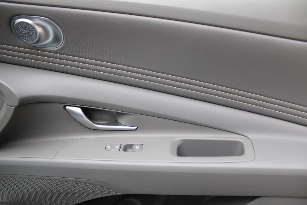 new 2026 Hyundai ELANTRA HEV car, priced at $30,529