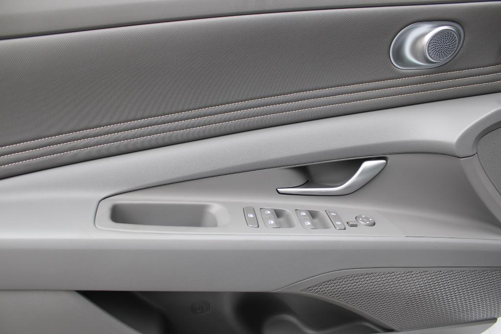 new 2026 Hyundai ELANTRA HEV car, priced at $29,087