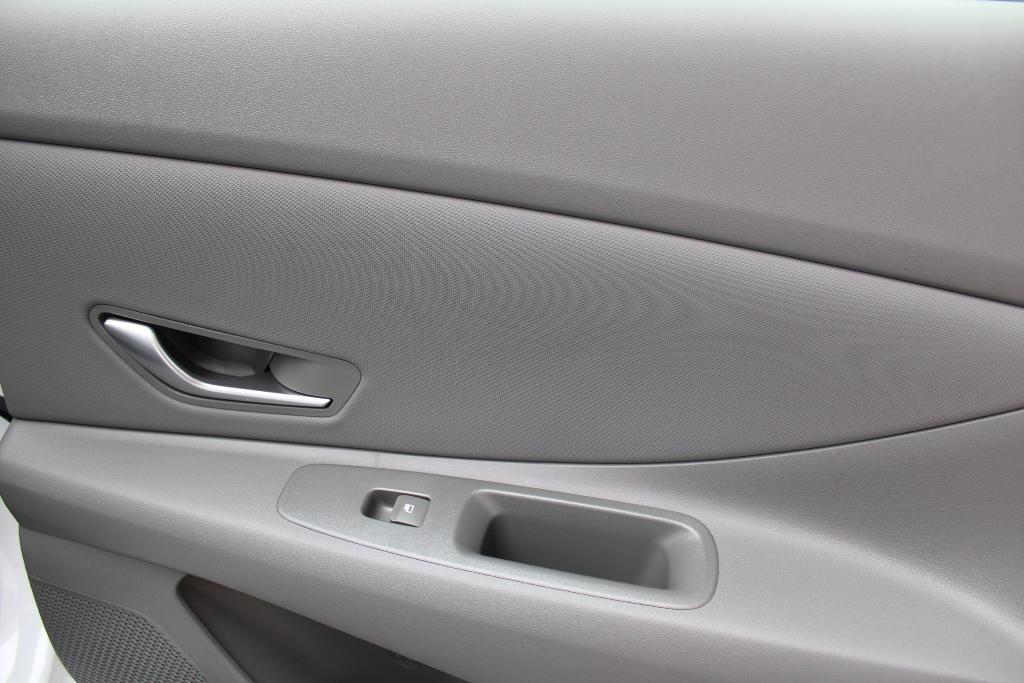 new 2026 Hyundai ELANTRA HEV car, priced at $29,087